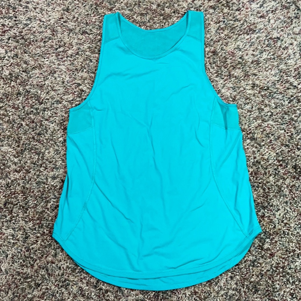 Lululemon tank size 6